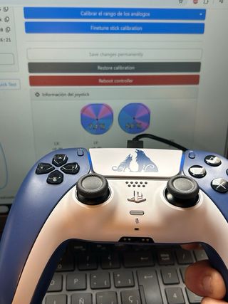 Controller PS5 God of War Ragnarök con joystick magnetici