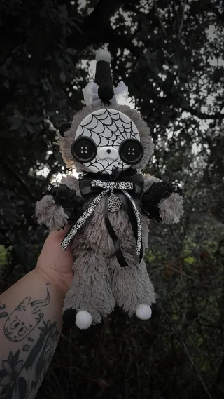 Spinner , orso peluche dark con ragnatela