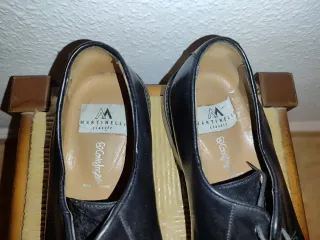 Zapatos de piel Martinelli negros