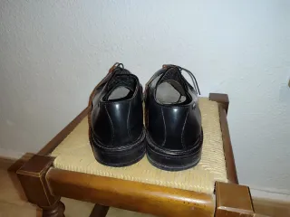 Zapatos de piel Martinelli negros