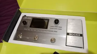Pedalera Mooer GE200 Multieffetti per Chitarra