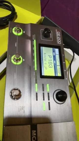 Pedalera Mooer GE200 Multieffetti per Chitarra