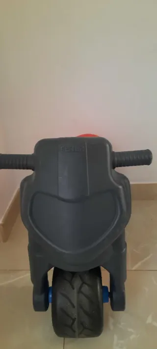 Moto correpasillos Febber para niños 2 años