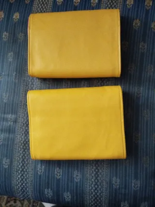 Cartera guarda joyas amarilla