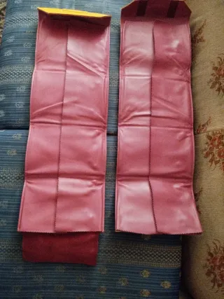 Cartera guarda joyas amarilla