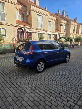 Renault Scenic 2011
