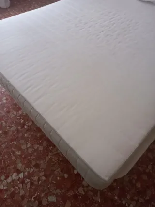 Base tapizada y colchón