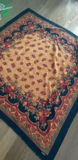 Sciarpa antica floreale in lana pettinata