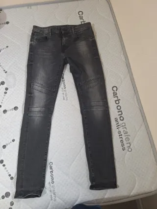 Pantalón vaquero gris corte ajustado (Original)