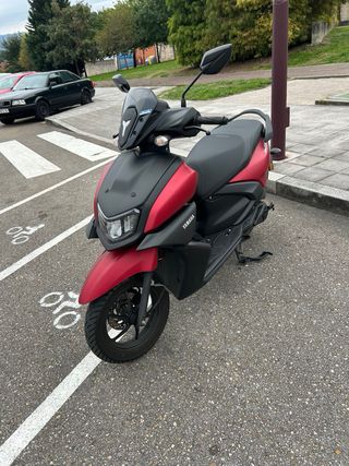 Yamaha RayZR 125 Scooter Roja
