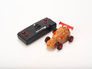 Coche teledirigido Eduardo GT KFC Edición Limitada