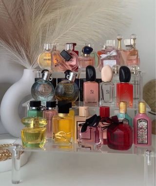 Coleccion de perfumes en miniatura