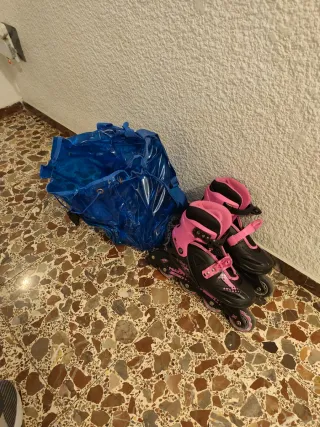 Patines en línea rosas y negros