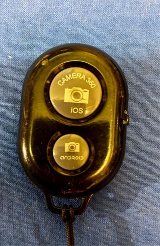 selfie stick con telecomando