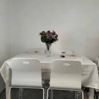 Mesa cristal y 6 sillas comedor