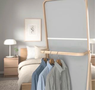 Espejo de pie IKORNNES madera