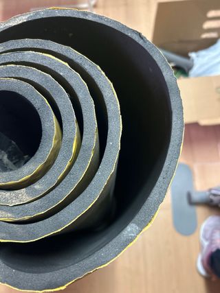 Caucho Aislante Adhesivo Sintético