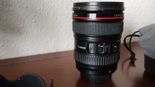 Objetivo Canon EF 24-105mm f/4 L IS USM.