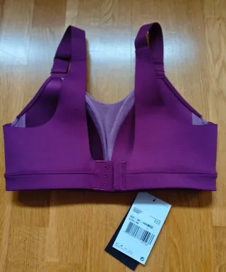 Sujetador deportivo Nike morado
