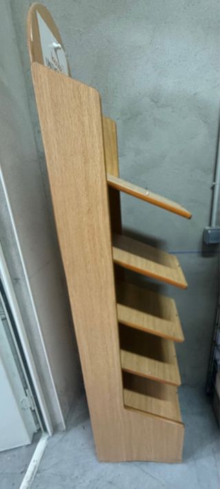 Expositor de madera