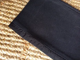 Pantalón pitillo Pedro del Hierro. Talla S