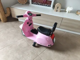 Moto Vespa Eléctrica Niños Rosa