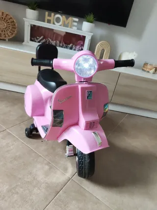 Moto Vespa Eléctrica Niños Rosa
