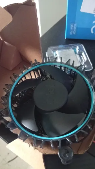 Intel Core i5 12400F + Disipador