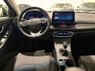 Hyundai i30 2021