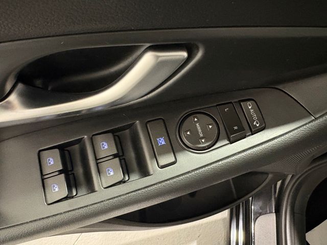 Hyundai i30 2021