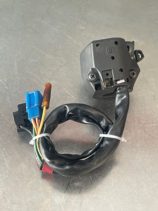 Piña Izquierda Yamaha YBR125 2011