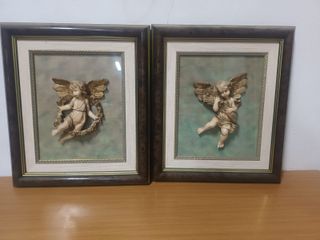 Coppia di quadri decorativi con angeli in rilievo classici