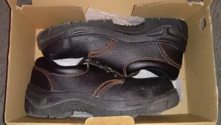 Zapatos de trabajo negros