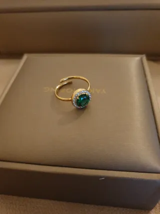 Anillo ajustable chapado en oro 18 nuevo con caja