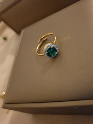 Anillo ajustable chapado en oro 18 nuevo con caja