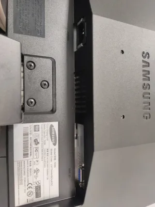 Pantalla Samsung SyncMaster 720n Negra