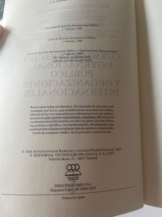 Curso de derecho internacional público y organi...