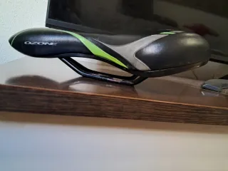 Sillín OZONE Ergonómico Negro/Verde