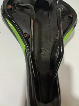 Sillín OZONE Ergonómico Negro/Verde