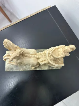 Figura Carruaje Romano Mármol