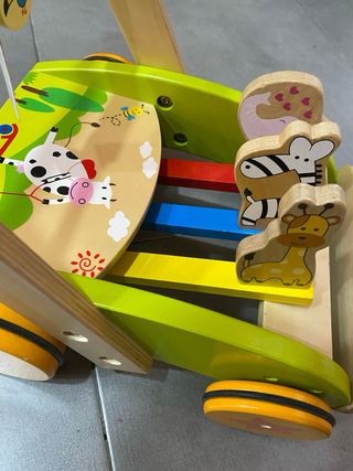 Andador de madera para bebés