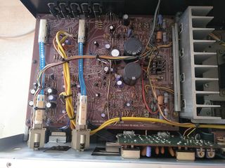 Amplificador Marantz PM 200 Plata