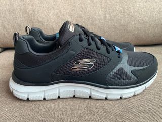 Zapatillas Skechers Talla 40-41 Negras