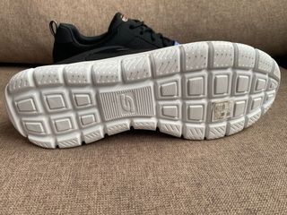 Zapatillas Skechers Talla 40-41 Negras