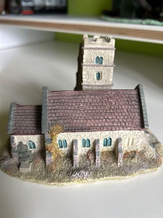 Figura Iglesia Porcelana