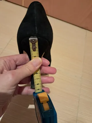 Zapatos tacón de ante marca Unisa talla 38