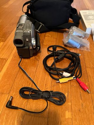 Videocámara Hitachi DZ-MV550E DVD + Accesorios