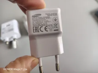 Cargadores Samsung y conector uk