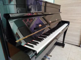 Piano Vertical PETROF - Buen Estado