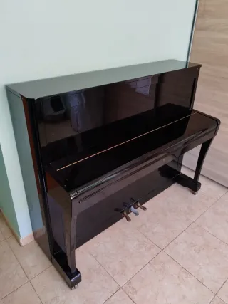 Piano Vertical PETROF - Buen Estado